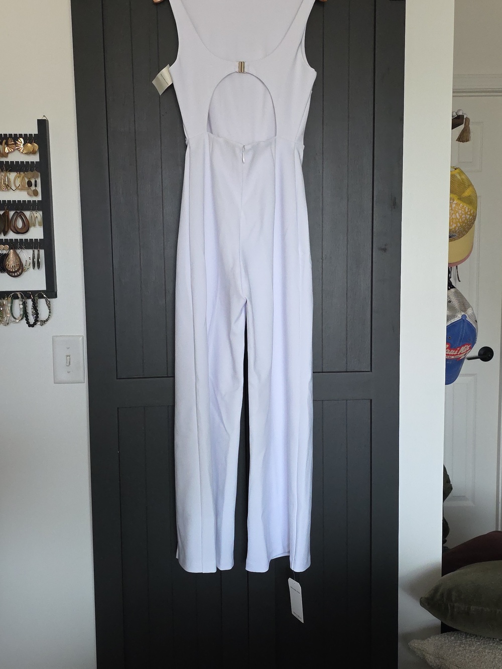 Abercrombie & Fitch Slash Clasp-Back White Jumpsuit - Picture 6 of 7